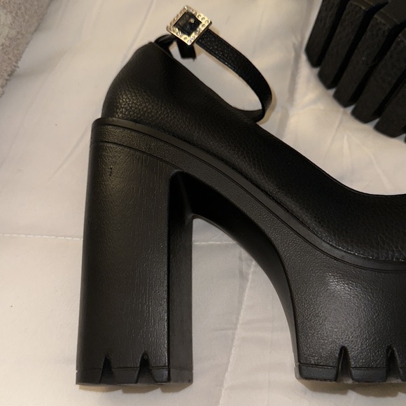 Platform black heels - Picture 5 of 5